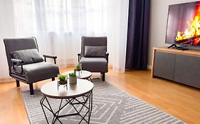 Moderne 3-Zimmer-Wohnung im Zentrum- Tiefgarage inklusive, Smart-TV, Shopping&Sightseeing ums Eck